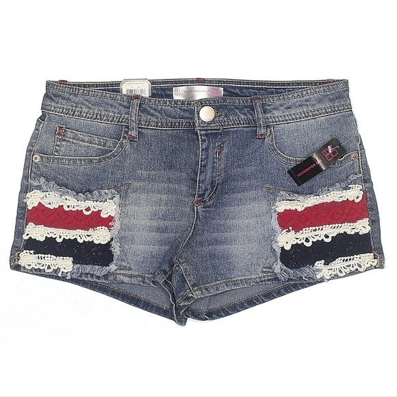 No Boundaries Pants - NWT No Boundaries Blue Jean Shorts with Red and White Accents